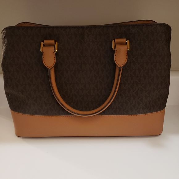 Like New! Michael Kors Satchel Handbag - Picture 3 of 4